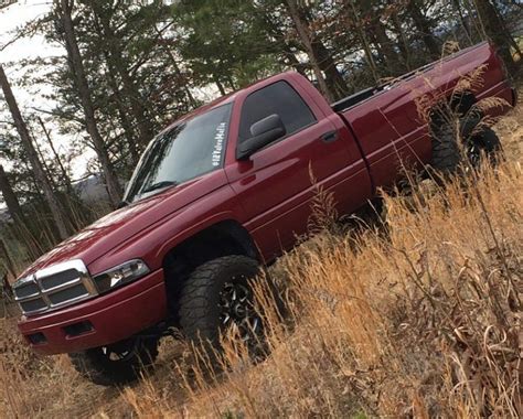 Lowered 2nd Gen Dodge Ram 1500