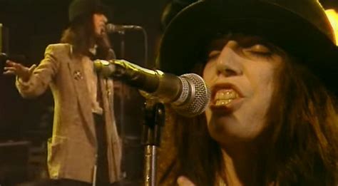 Patti Smith Delivers Haunting Unforgettable Performance Of Because