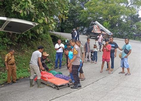 Kronologi Kecelakaan Maut Tewaskan Pengendara Motor Di Sitinjau Lauik