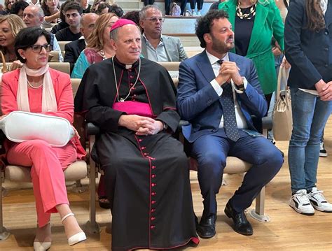 Siracusa Stamattina La Cerimonia Di Inaugurazione Del Nuovo Anno