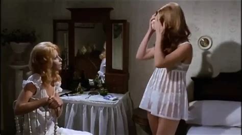 Free Lesbian Vampire Porn Videos XHamster