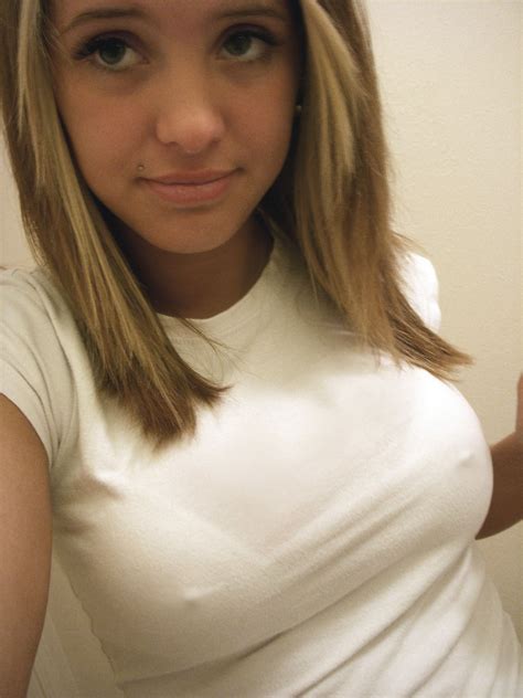 Blonde Topless Selfies Beautiful Porn Photos