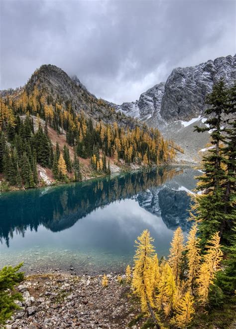 Blue Lake Trail In North Cascades Stock Photo Image Of Landscape