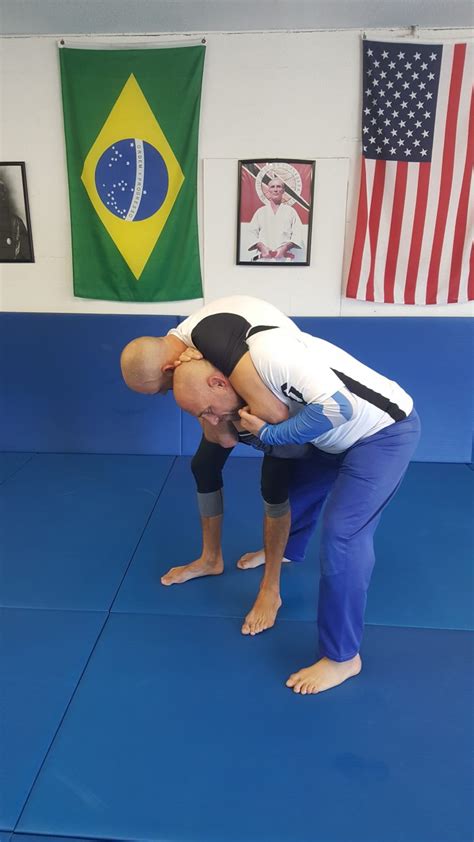 Technique For January Standing Rear Naked Choke Defense Victor