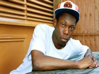 Dizzee Rascal biography, birth date, birth place and pictures