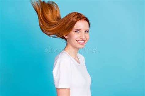 Foto Do Lado Do Perfil De Uma Jovem Atraente Garota Feliz Sorriso