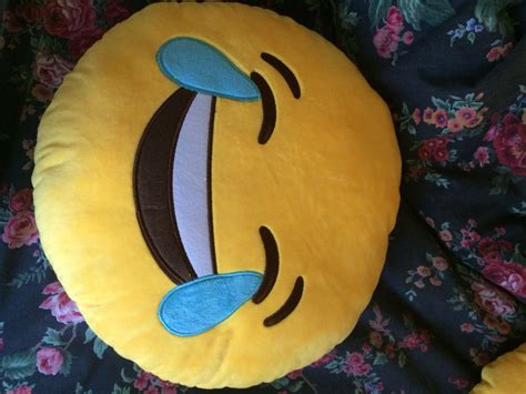 Emoji pillow!!!!!!! | Emoji pillows, Pillows, Emoji