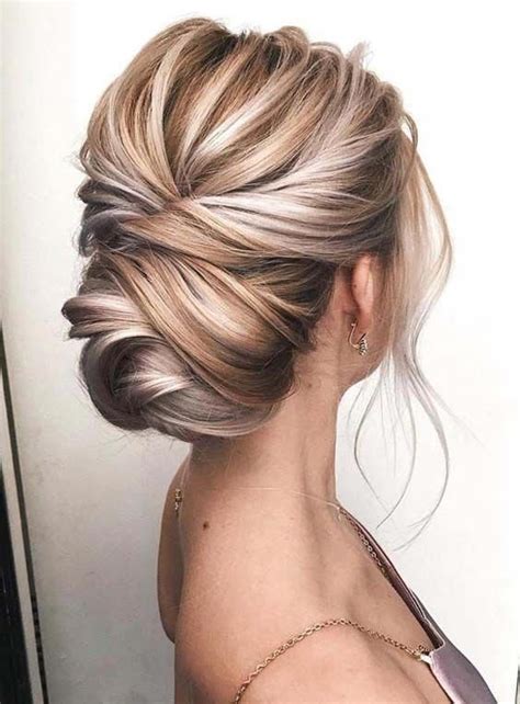 21 Super Easy Updos For Beginners To Try In 2022 Artofit