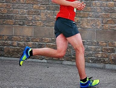 4 Reasons Forefoot Running Is Safer Than Heel Striking RUN FOREFOOT