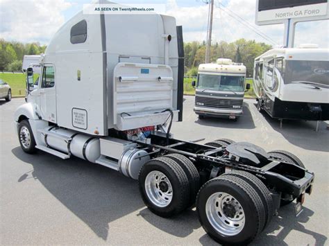 2009 Freightliner Columbia Cl120064st