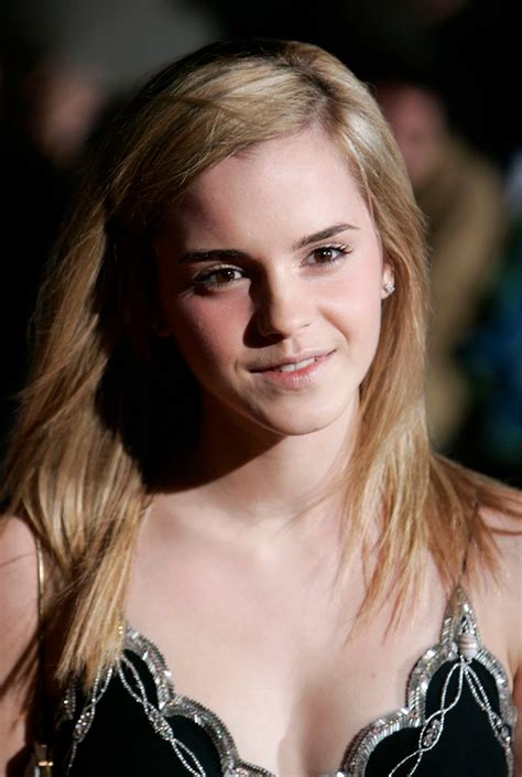 Emma Watson Hot Cleavage Cute Hq Photos At Pride Of Britain Awards 2007