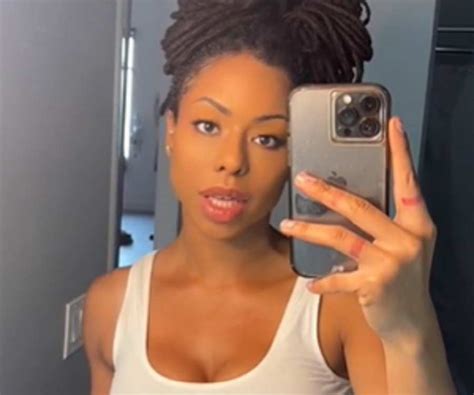 Kira Noir – Bio, Age & Family Life