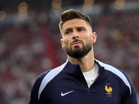 Punya Kenangan Indah Olivier Giroud Mengaku Ingin Kembali Ke Milan