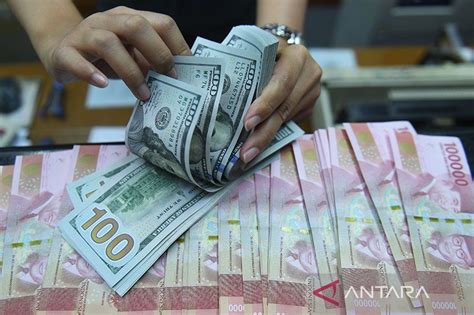 Rupiah Senin Pagi Melemah Tipis 2 Poin