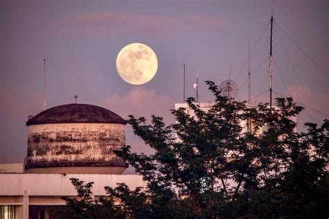 Hunter’s Moon eclipse photos October 28-29, 2023