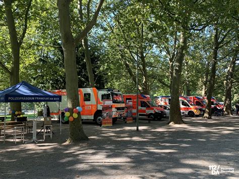 Feuerwehr Darmstadt Feuerwehr Darmstadt Nimmt Rettungsteddys In Empfang