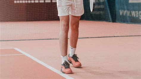 What Is A Foot Fault In Tennis 4 Types The Rules And How To Stop