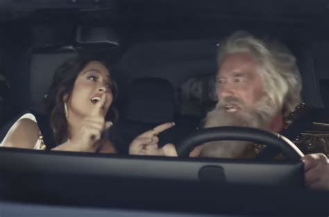 Salma Hayek Y Arnold Schwarzenegger Protagonizan Comercial Para El