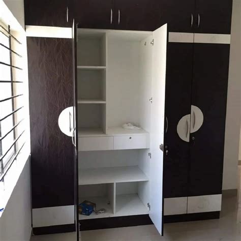 Plywood Bedroom Wardrobe Without Mirror With Locker At Rs 1200 Sq Ft