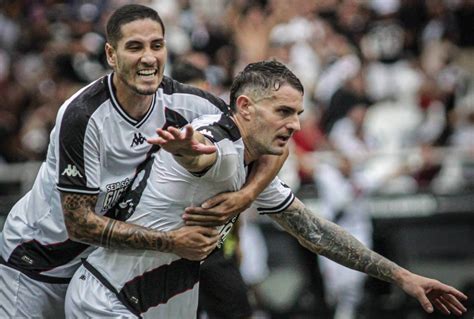 Vasco Vence O Botafogo Por 4 X 2 Em Jogo Agitado No Nilton Santos