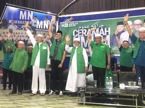 Prn Bekas Ketua Pemuda Umno Ketereh Pakai Jaket Pas Tanda Sokongan