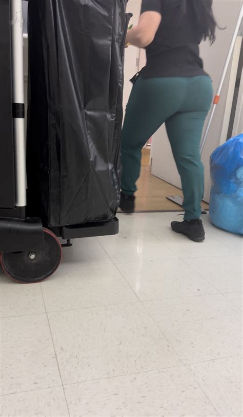 Latina In Tight Green Scrubs Vpl Knew She Was Recorded Oc Forum