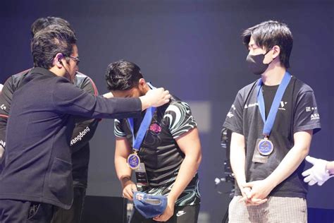 Evo Japan Pakistani Player Arslan Ash Wins Tekken At Evo Japan