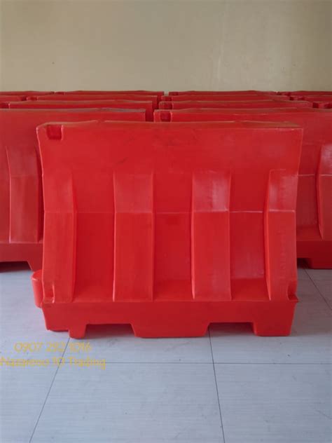 Plastic Road Barrier Supplier Commercial Industrial