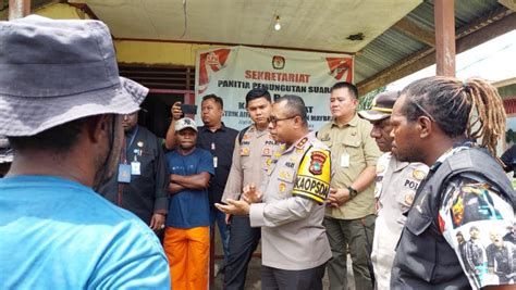 Pj Bupati Maybrat Bersama Kapolda Papua Barat Cek Langsung Perhitungan