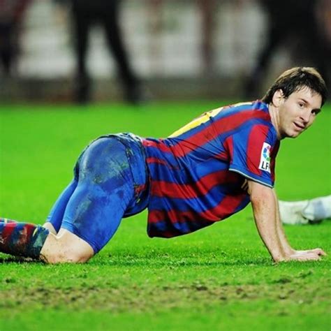 Lionel Messi Pose For A Hot Pic Check Out Soccer Player Lionel Messi