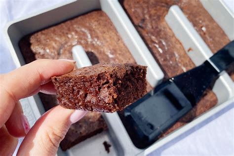 All-Edge Brownie Pan Review: We Tried the Nonstick Pan at Home