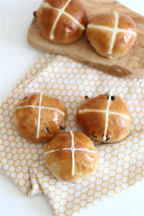 Hot Cross Buns Nina Kneads To Bake