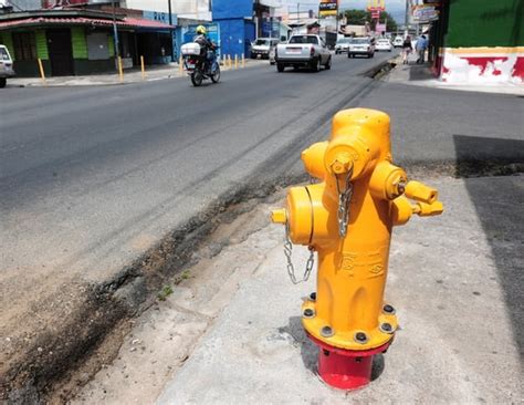 Bomberos advierte sobre falta de 2 900 hidrantes La Nación