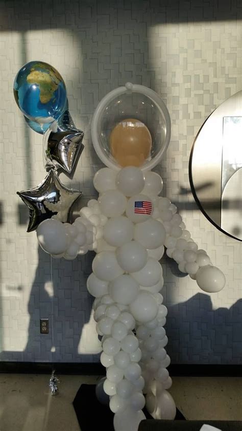 Out Of This World Balloon Designs Astronauts Planets And Rocket Ships