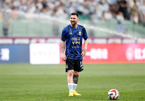 ¿cuáles Fueron Los Primeros Botines Que Utilizó Lionel Messi En Su