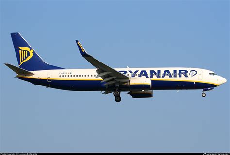 EI EVD Ryanair Boeing 737 8AS WL Photo By Francesco Della Santa ID