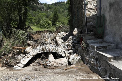 Goudet Crue Torrentielle Catastrophes Naturelles Crue Du Ruisseau