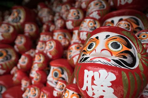 Japanese Daruma Dolls The Complete Guide To Japans Luck Granting Red