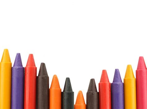 Crayones De Cera En El Fondo Blanco Foto Premium