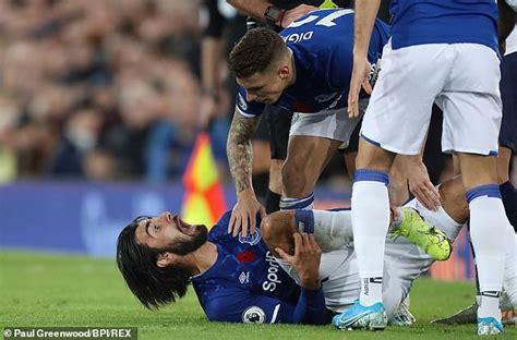 Andre Gomes Returns To Everton Squad Just Four Months From The Horror