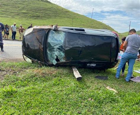 A Gazeta Jovem Morre E Mulheres Ficam Feridas Em Acidente Em Rodovia