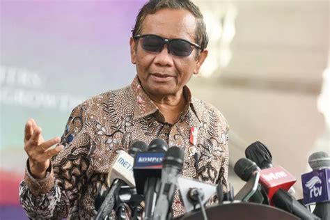 Mahfud Md Presiden Jokowi Ingin Proyek Menara Bts Dilanjutkan