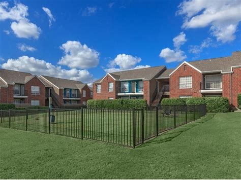 Village Square Apartments - Dallas, TX | Apartments.com