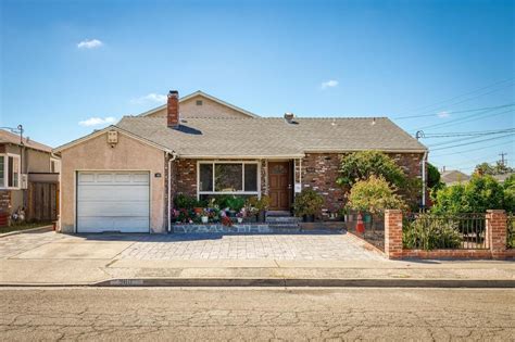 960 Longwood Ave Hayward Ca 94541 Redfin