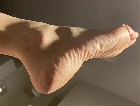 My Sexy Shaved Ass And Feet Nude Pics XHamster