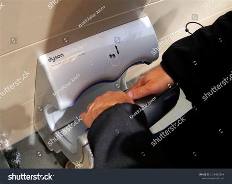 15 Imágenes De Dyson Air Blade Imágenes Fotos Y Vectores De Stock