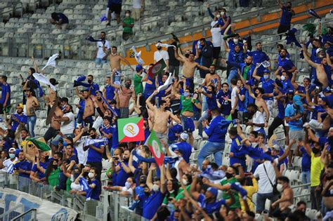 Cruzeiro Cogita Mandar Jogo Fora De Bh Para Receber Torcida Na S Rie B