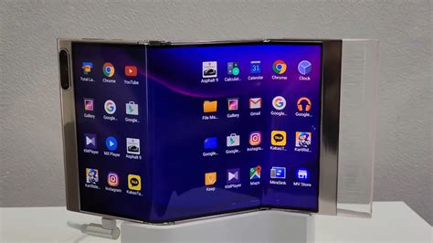 Samsung изобрела очень странный смартфон, сгибающийся в двух местах ...