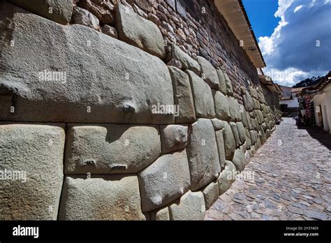 Inca Stone Walls In Cusco Peru A Remarkable Example Of Inca