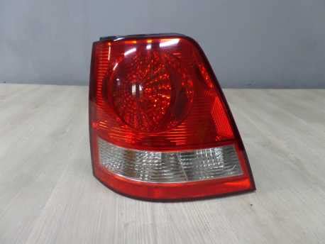 KIA SORENTO 02 09 LAMPA TYL LEWA TYLNA JBT